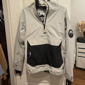 Montec Ski Jacket - brand new last year for 300$ only wore 3 times last year.